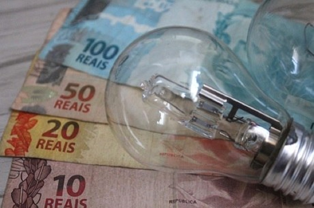 Conta de luz será mais cara em dezembro com volta de tarifa extra