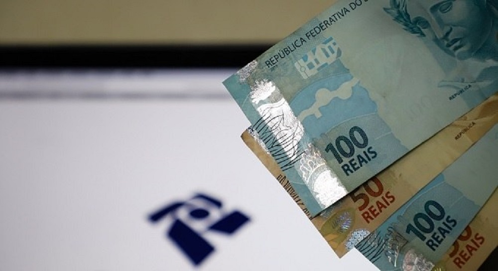 Receita paga hoje restituição do IR para 198,9 mil contribuintes