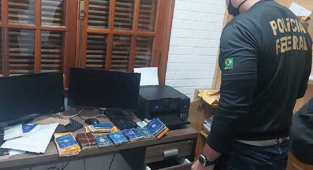 PF tenta desarticular esquema de corrupção e fraudes no INSS – Folha ...