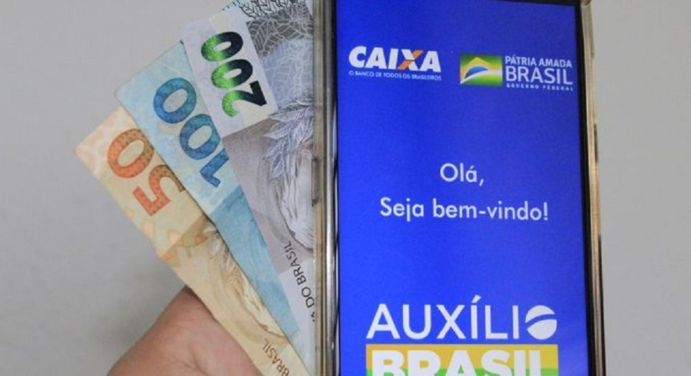 Caixa paga Auxílio Brasil a cadastrados com NIS final 7