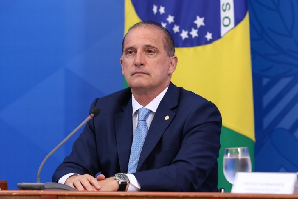 Onyx Lorenzoni volta ao comando do Ministério do Trabalho
