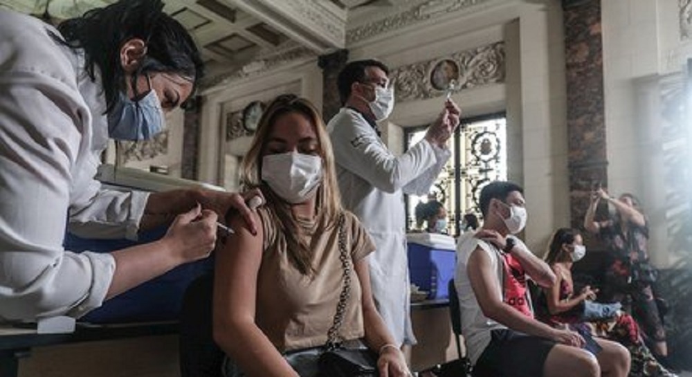 Ministério da Saúde afirma que não há casos da variante Ômicron no Brasil