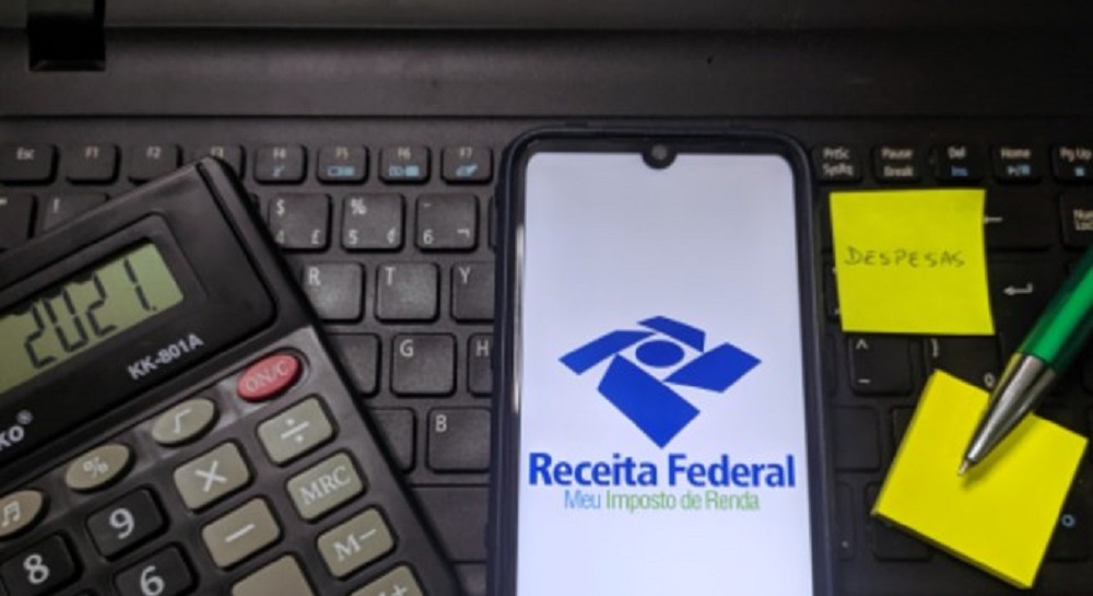 Receita abre segunda-feira (24) consulta a lote de restituição do IR