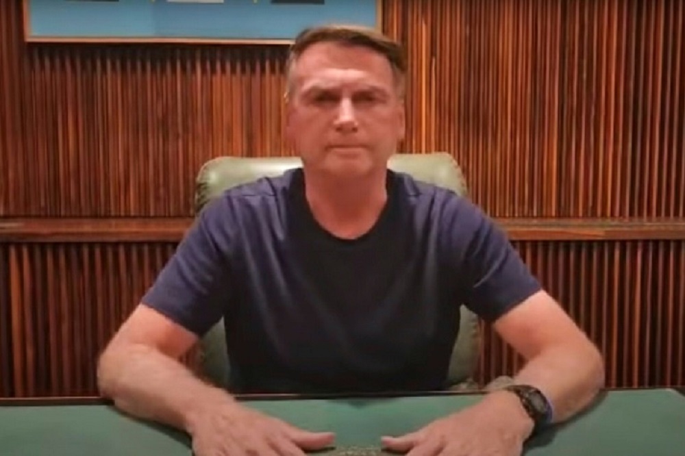 Bolsonaro é atendido no Hospital das Forças Armadas com dores abdominais