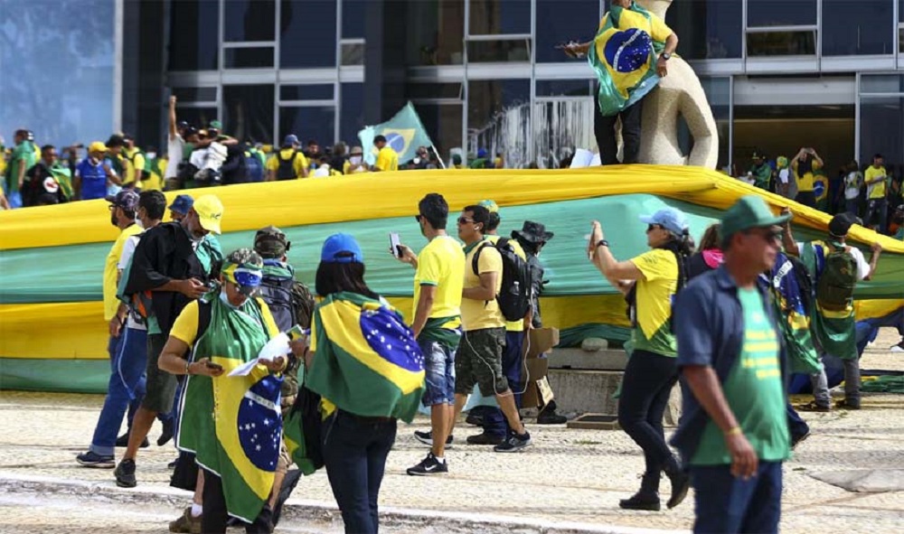 Invasores podem pegar até 24 anos de prisão de acordo com crimes cometidos