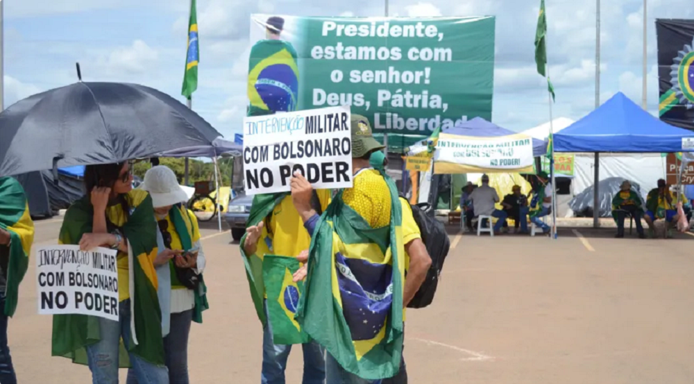 Forças Armadas resistem em punir militares que se recusaram a dissolver acampamento golpista, dizem fontes