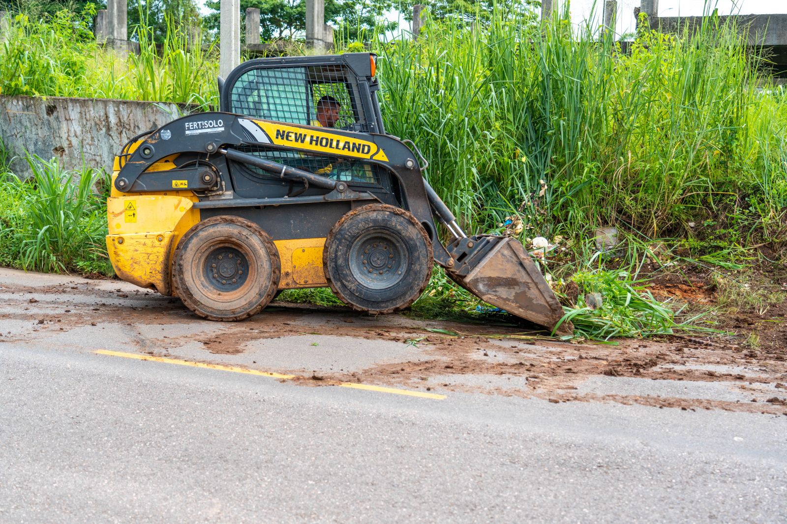 Operação já fez a limpeza de 81,5 km de ruas e recolheu mais de 8 mil toneladas de entulhos em Porto Velho