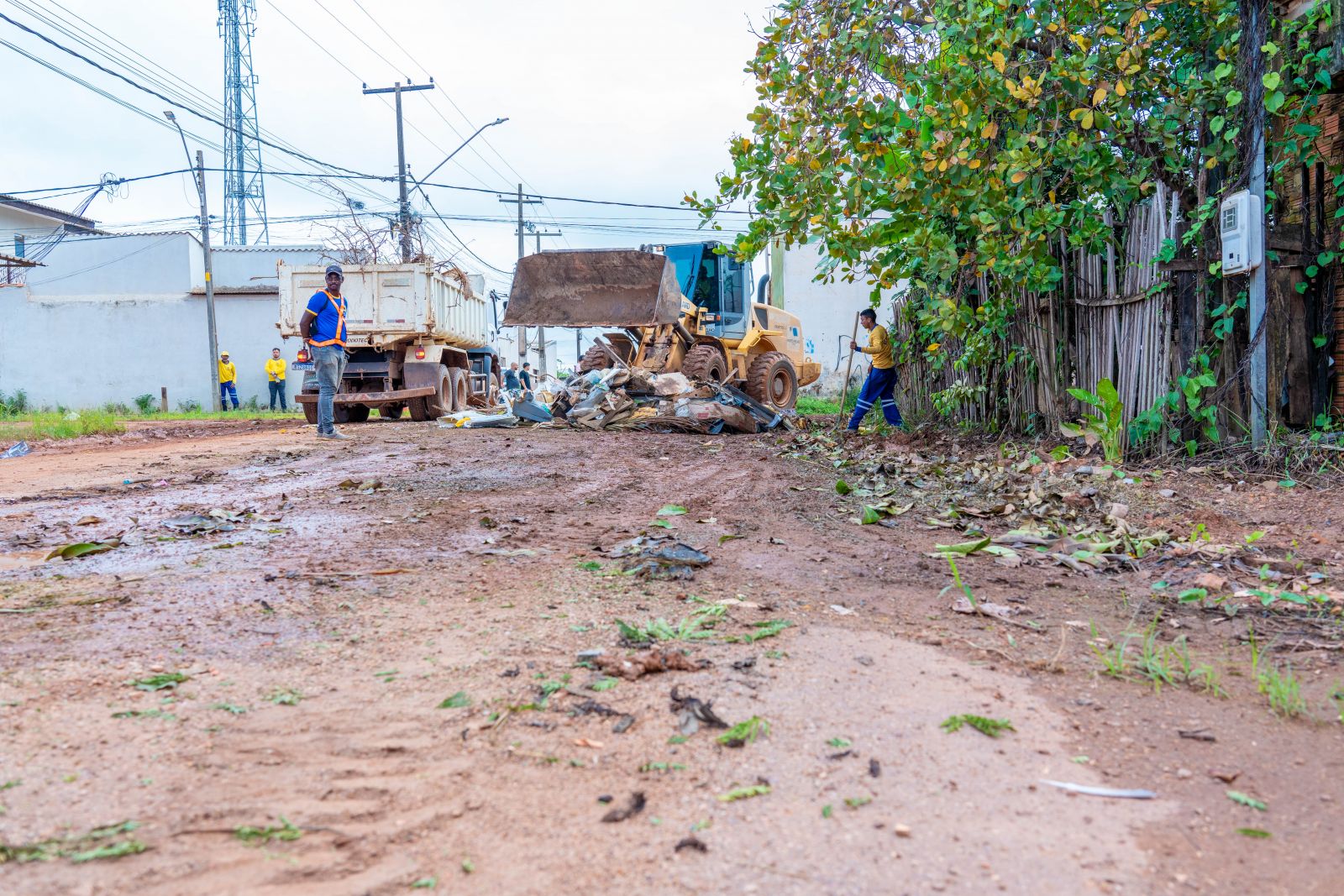 Prefeitura de Porto Velho intensifica combate ao descarte irregular de lixo no bairro Lagoa