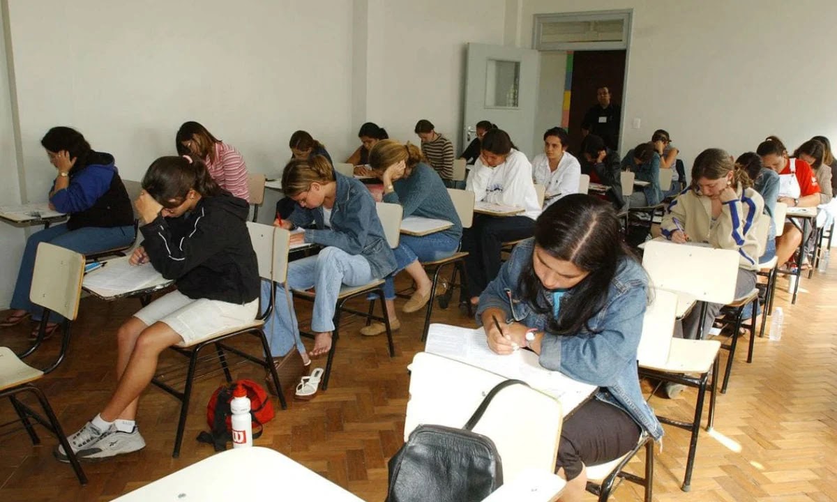 Nascidos em setembro e outubro recebem 6ª parcela do Pé-de-Meia