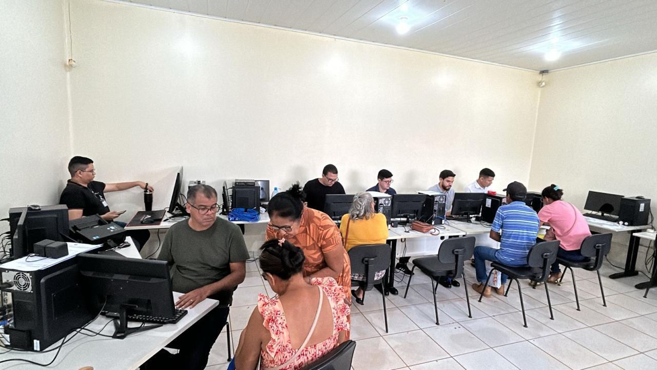 Prefeitura de Porto Velho realiza mutirão em Extrema para esclarecer taxa de resíduos sólidos