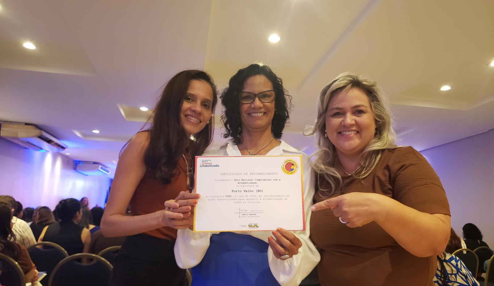 Porto Velho Conquista o Selo Nacional de Compromisso com a Educação na categoria Ouro