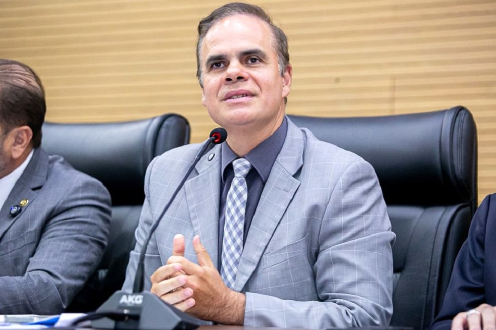 Deputado Alan Queiroz destina R$ 150 mil para aquisição de materiais para o setor da saúde, em Candeias do Jamari