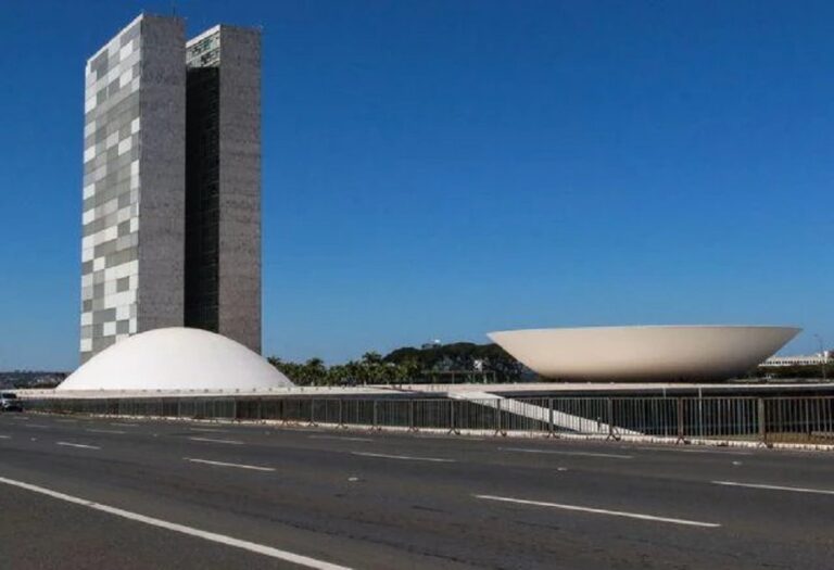 Congresso derruba veto ao PL da Dosimetria e impõe nova derrota ao Governo