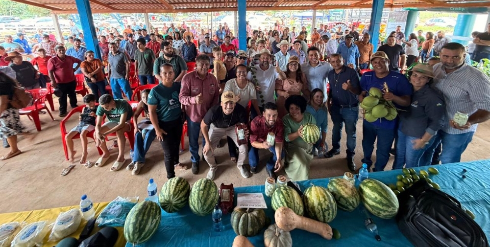 Deputado Laerte Gomes faz super entrega de implementos agrícolas para fortalecer produção rural em Costa Marques