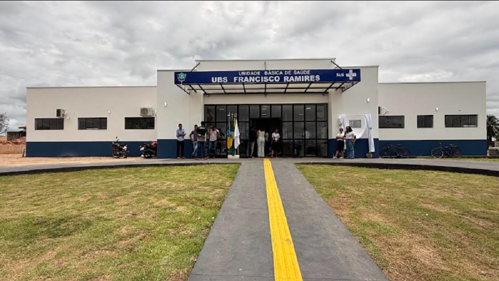 Senador Marcos Rogério entrega nova UBS para a população de Urupá