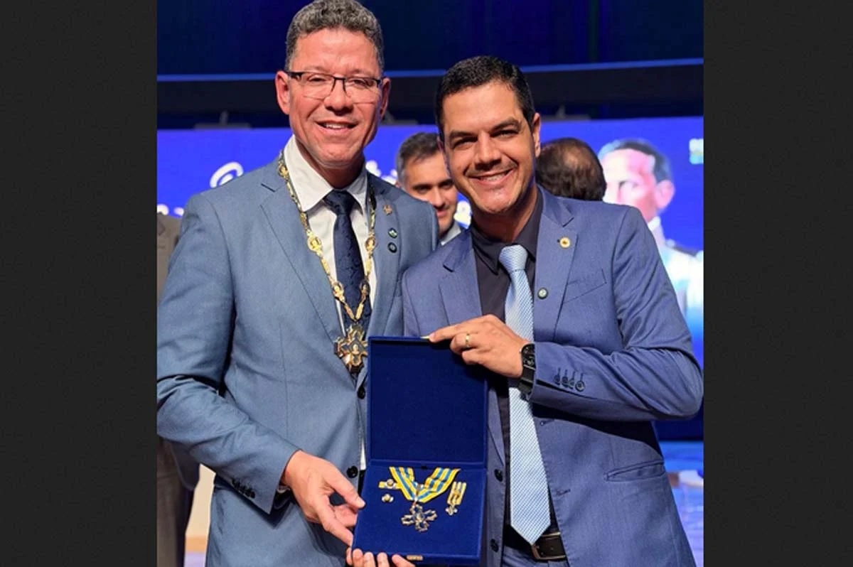 Marcos Rocha concede maior honraria de Rondônia ao deputado estadual Cássio Gois