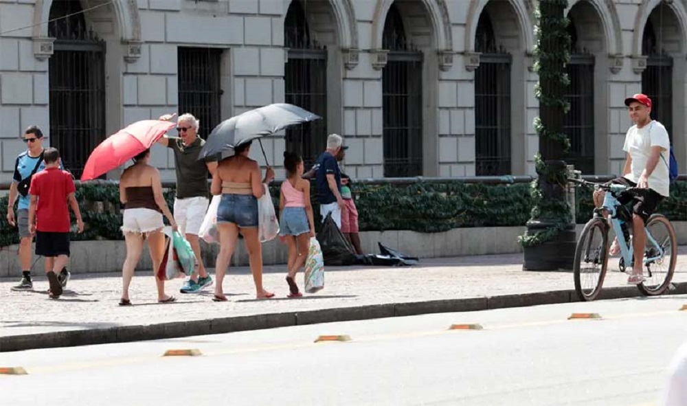 Onda de calor eleva temperaturas no país