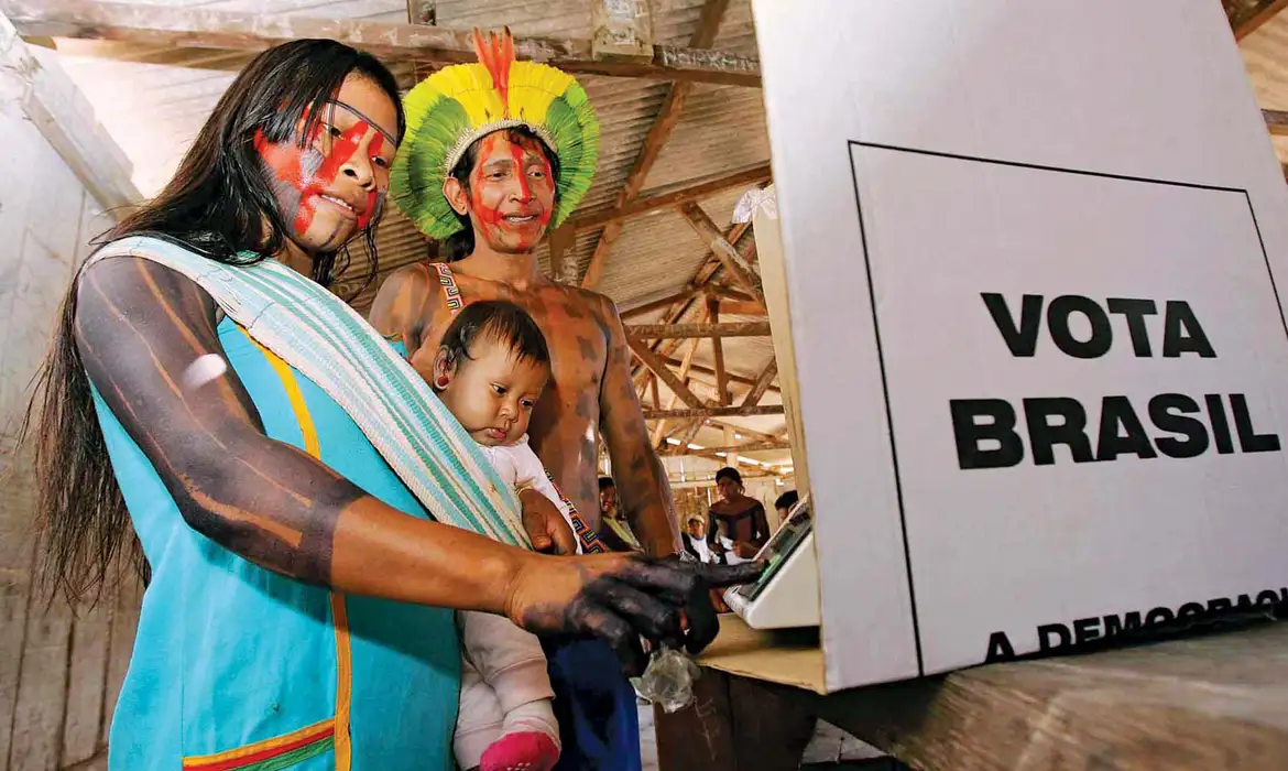Justiça Eleitoral do Amazonas nega transporte, água e alimentação para indígenas de 44 aldeias do Vale do Javari para votarem domingo no 2º Turno